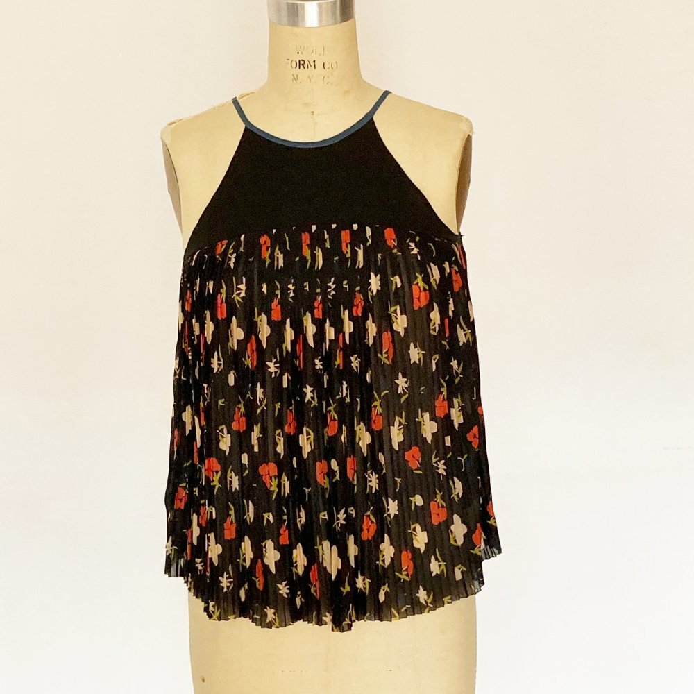 Pleated Racer Back tank top, easy fit